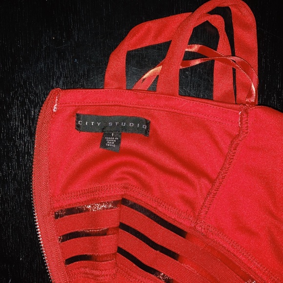 Red Dress size 1 - Picture 6 of 6